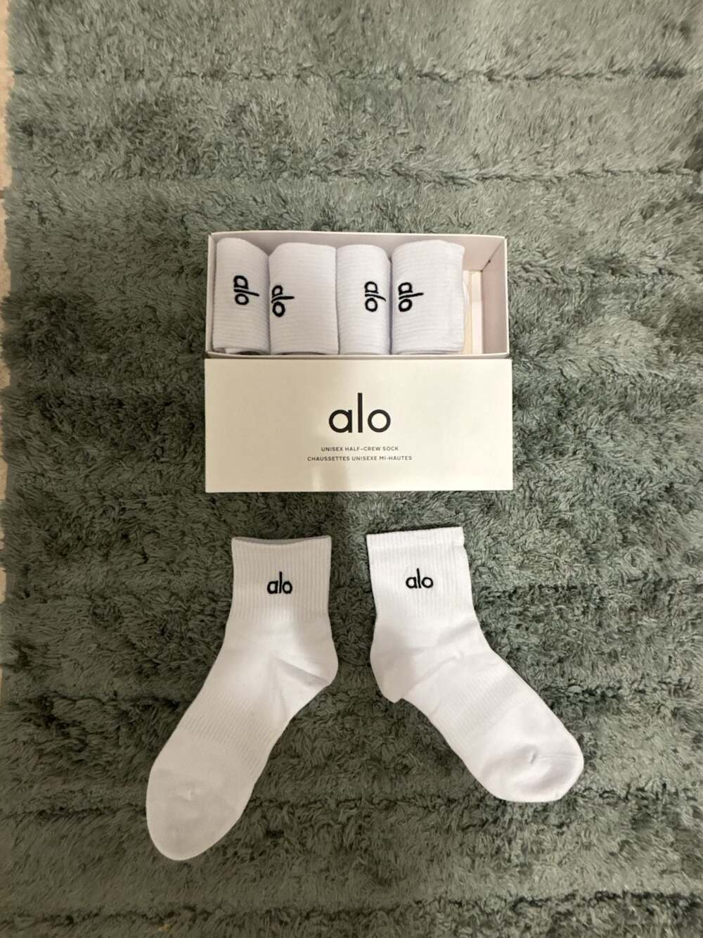Alo Yoga Unisex Half-Crew Ribbed Logo Socks